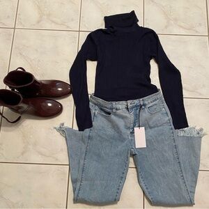 - 525 Made in America Only at Bloomingdale’s sweater size S